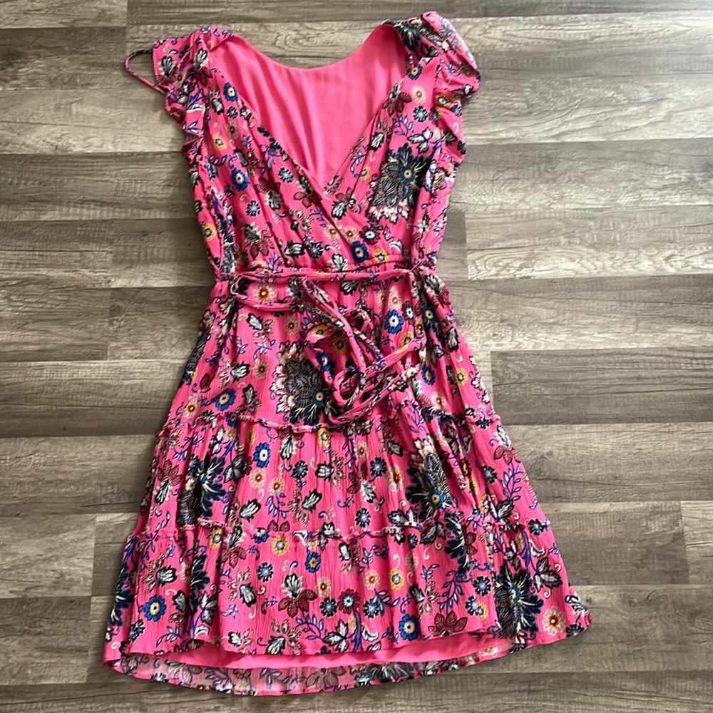 Loft dress/ mid thigh length/ not worn once
